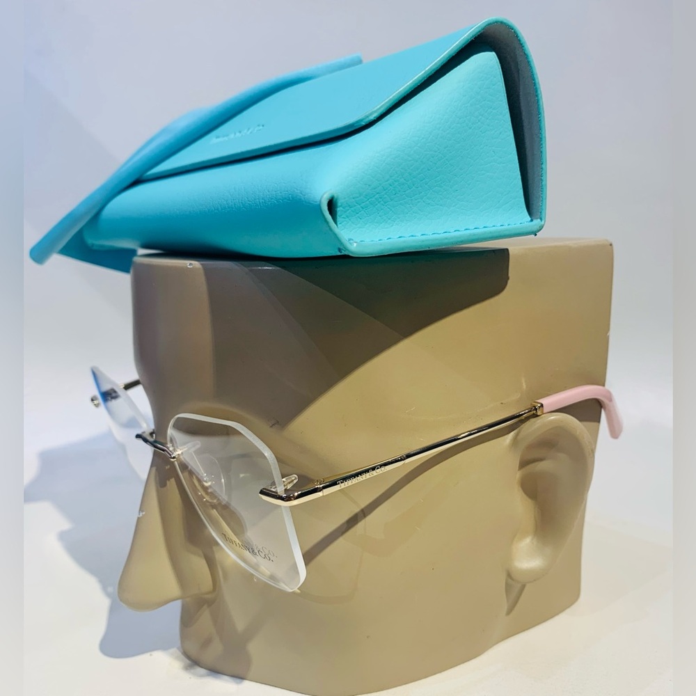 New Women’s Tiffany&Co Eyeglasses - Picture 4 of 11